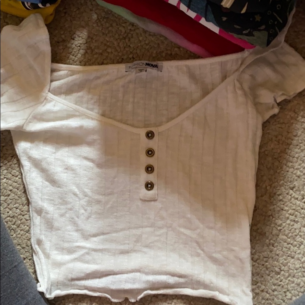 Cropped tee